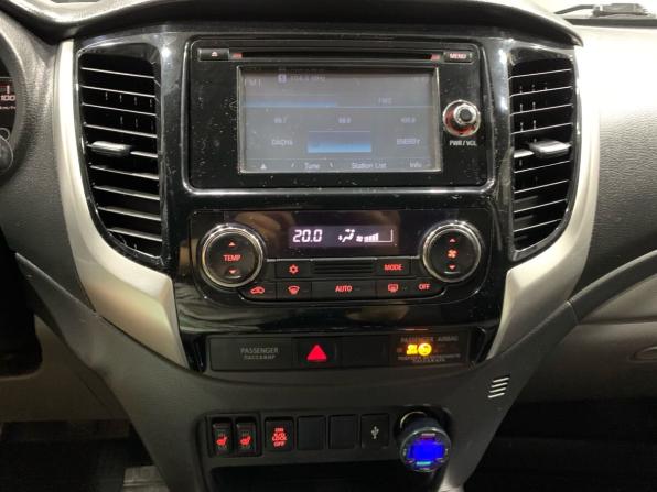 Mitsubishi L200 V с пробегом 2017 года, цена 1 750 000 рублей, 571305 км, offers.body_type.unknown, Автокод Объявления
