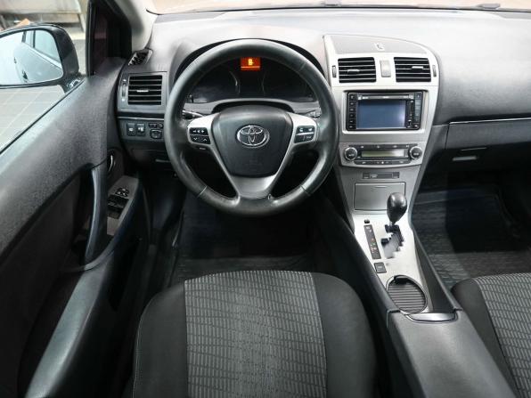 Toyota Avensis III с пробегом 2011 года, цена 1 069 900 рублей, 267000 км, седан, Автокод Объявления