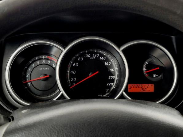 Nissan Tiida I с пробегом 2010 года, цена 520 000 рублей, 228251 км, хэтчбек, Автокод Объявления