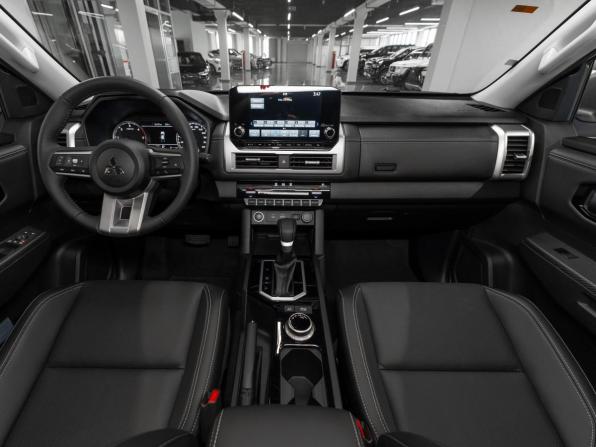 Mitsubishi L200 VI с пробегом 2025 года, цена 5 290 000 рублей, 15 км, пикап, Автокод Объявления