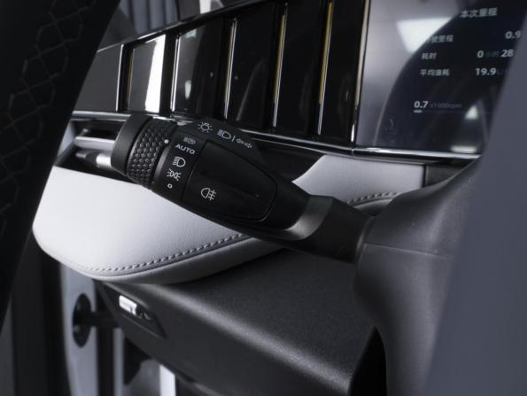Geely Atlas II с пробегом 2025 года, цена 3 069 000 рублей, 3469 км, внедорожник, Автокод Объявления