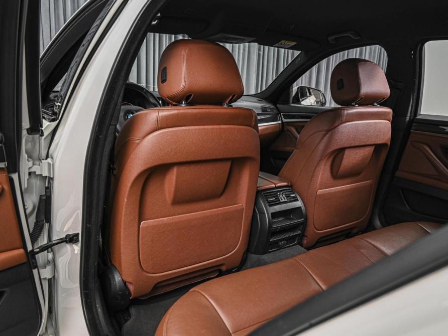 BMW 5 серии VI (F10/F11/F07) Рестайлинг Ставрополь  - изображение 11