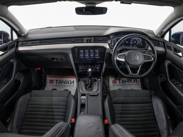 Volkswagen Passat B8 Рестайлинг с пробегом 2021 года, цена 2 400 000 рублей, 52607 км, седан, Автокод Объявления