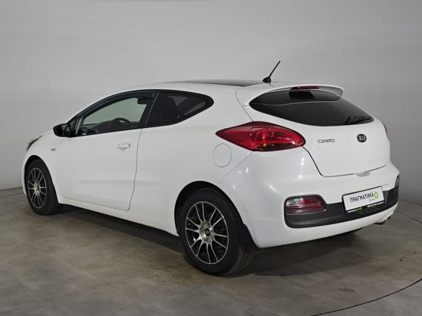 Kia Ceed II Рестайлинг с пробегом 2016 года, цена 1 059 000 рублей, 164930 км, хэтчбек, Автокод Объявления