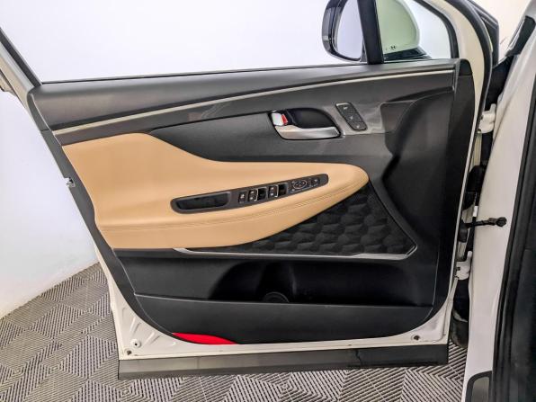 Hyundai Santa Fe IV Рестайлинг с пробегом 2022 года, цена 4 300 000 рублей, 59037 км, внедорожник, Автокод Объявления