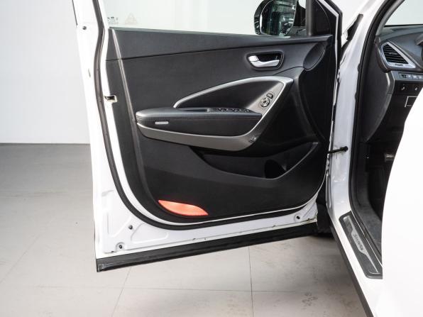 Hyundai Santa Fe III Рестайлинг с пробегом 2016 года, цена 2 330 000 рублей, 140545 км, внедорожник, Автокод Объявления