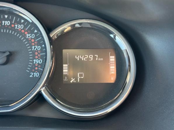 Renault Sandero II Рестайлинг с пробегом 2018 года, цена 1 430 000 рублей, 44297 км, хэтчбек, Автокод Объявления