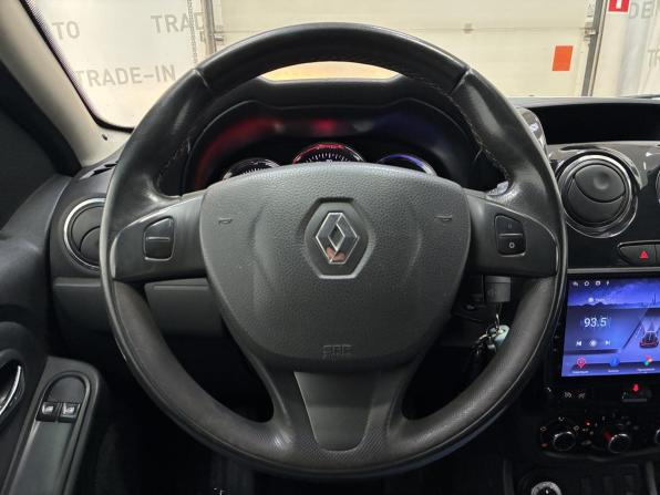 Renault Duster I Рестайлинг с пробегом 2015 года, цена 999 900 рублей, 207000 км, внедорожник, Автокод Объявления