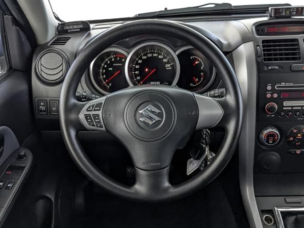 Suzuki Grand Vitara II с пробегом 2006 года, цена 1 000 000 рублей, 85540 км, внедорожник, Автокод Объявления