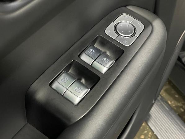 Li Auto (Lixiang) L8 I с пробегом 2023 года, цена 6 200 000 рублей, 38200 км, внедорожник, Автокод Объявления