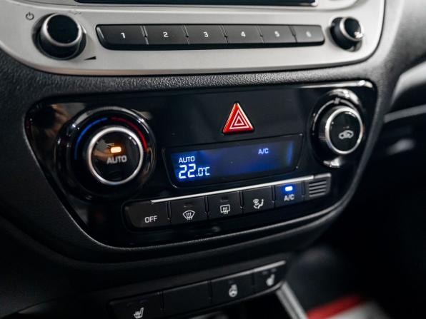 Hyundai Solaris II с пробегом 2019 года, цена 1 550 000 рублей, 74000 км, седан, Автокод Объявления