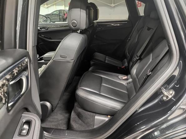 Porsche Macan I Рестайлинг с пробегом 2019 года, цена 4 600 000 рублей, 100576 км, внедорожник, Автокод Объявления