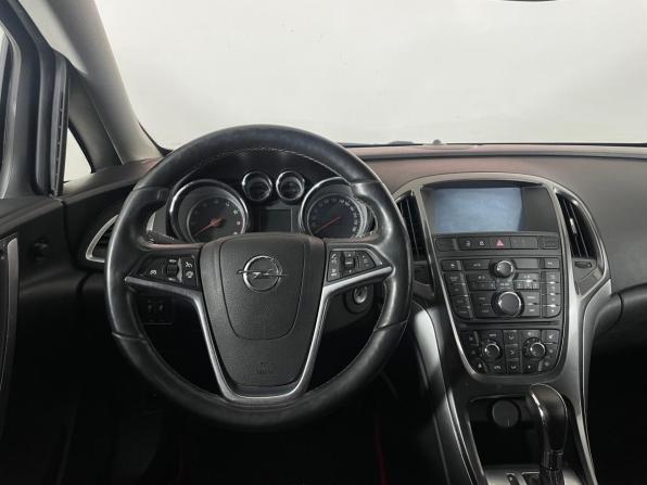 Opel Astra J Рестайлинг с пробегом 2012 года, цена 899 000 рублей, 132075 км, седан, Автокод Объявления