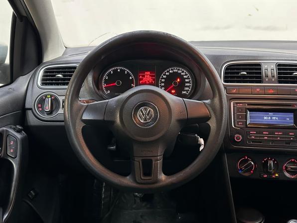 Volkswagen Polo V с пробегом 2011 года, цена 450 000 рублей, 284276 км, седан, Автокод Объявления