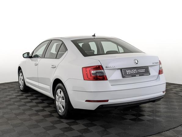 Skoda Octavia III (A7) Рестайлинг с пробегом 2020 года, цена 1 915 000 рублей, 60224 км, лифтбек, Автокод Объявления