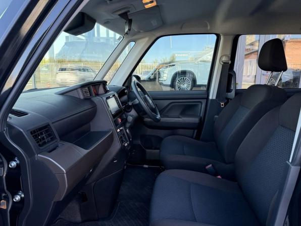 Toyota Roomy I Рестайлинг с пробегом 2021 года, цена 1 100 000 рублей, 49730 км, микровэн, Автокод Объявления