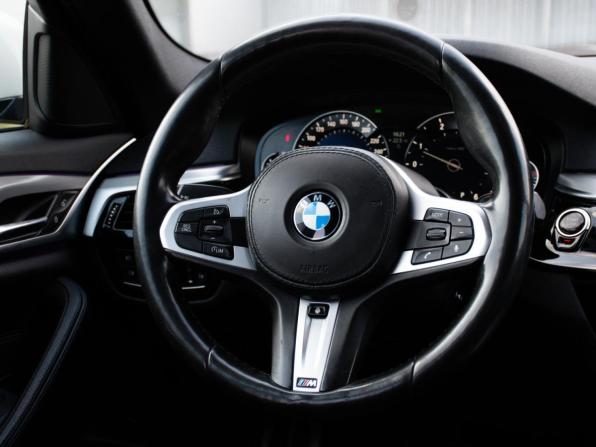 BMW 5 серии VII (G30/G31/G38) с пробегом 2019 года, цена 3 289 000 рублей, 184979 км, седан, Автокод Объявления