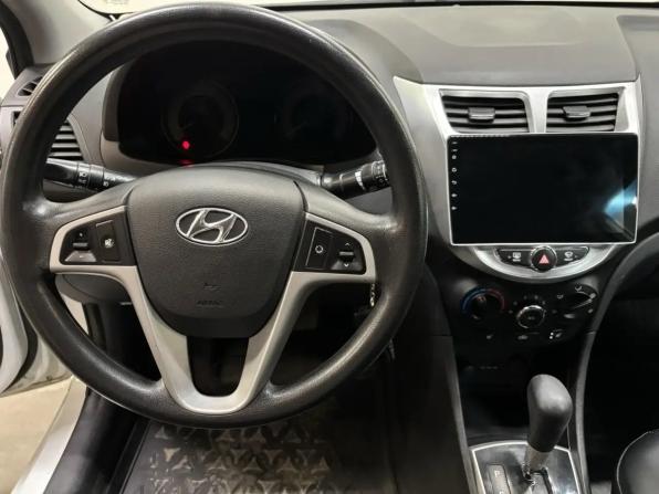 Hyundai Solaris I с пробегом 2013 года, цена 769 000 рублей, 133449 км, седан, Автокод Объявления