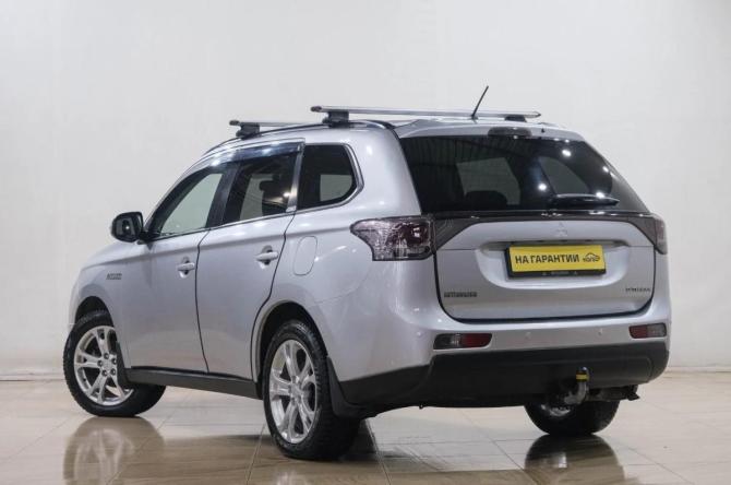 Mitsubishi Outlander III с пробегом 2013 года, цена 1 829 000 рублей, 218000 км, внедорожник, Автокод Объявления