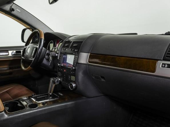 Volkswagen Touareg I Рестайлинг с пробегом 2007 года, цена 819 000 рублей, 267143 км, внедорожник, Автокод Объявления