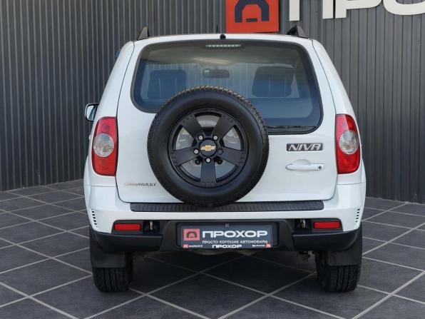 Chevrolet Niva I Рестайлинг с пробегом 2016 года, цена 687 000 рублей, 84171 км, внедорожник, Автокод Объявления