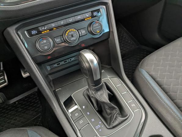 Volkswagen Tiguan II с пробегом 2019 года, цена 1 959 000 рублей, 181317 км, внедорожник, Автокод Объявления
