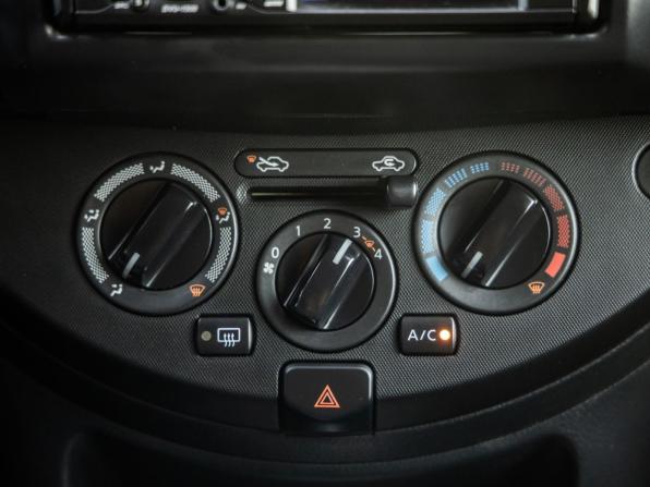 Nissan Note I Рестайлинг с пробегом 2012 года, цена 948 000 рублей, 147478 км, хэтчбек, Автокод Объявления