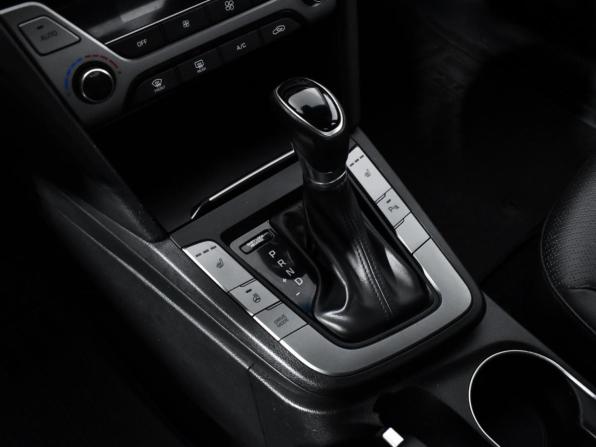 Hyundai Elantra VI (AD) с пробегом 2018 года, цена 1 590 000 рублей, 116000 км, седан, Автокод Объявления