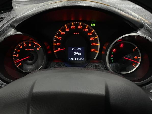 Honda Jazz II Рестайлинг с пробегом 2011 года, цена 720 000 рублей, 190999 км, хэтчбек, Автокод Объявления