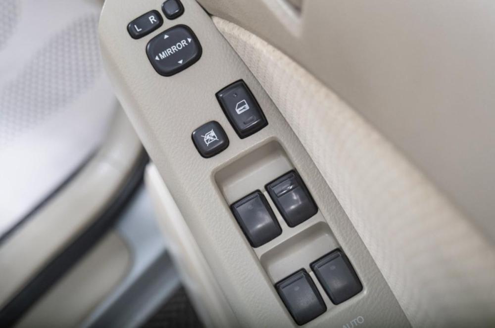 Toyota ISis I Рестайлинг Томск  - изображение 8