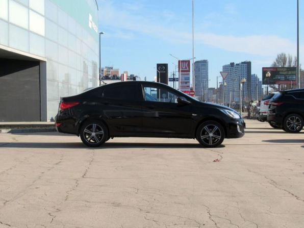 Hyundai Solaris I с пробегом 2013 года, цена 590 000 рублей, 199479 км, седан, Автокод Объявления