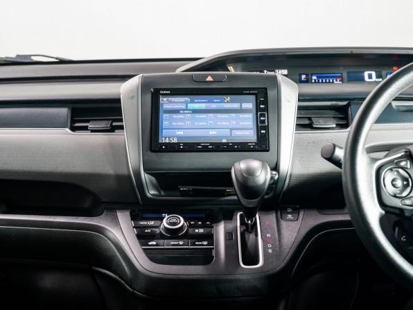 Honda Freed II Рестайлинг с пробегом 2019 года, цена 1 530 000 рублей, 55900 км, компактвэн, Автокод Объявления