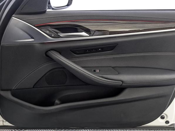 BMW 5 серии VII (G30/G31/G38) Рестайлинг с пробегом 2021 года, цена 4 500 000 рублей, 52200 км, седан, Автокод Объявления