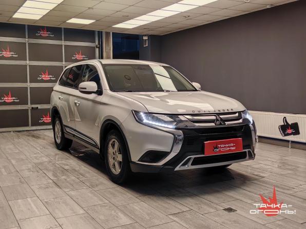 Mitsubishi Outlander III Рестайлинг 3 с пробегом 2018 года, цена 1 800 000 рублей, 135000 км, внедорожник, Автокод Объявления