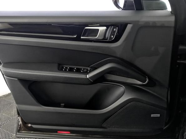 Porsche Cayenne III с пробегом 2021 года, цена 8 200 000 рублей, 47400 км, внедорожник, Автокод Объявления