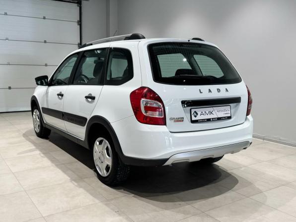 Lada (ВАЗ) Granta I Рестайлинг с пробегом 2023 года, цена 845 706 рублей, 62019 км, универсал, Автокод Объявления
