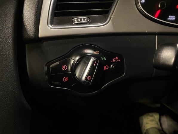 Audi A4 IV (B8) Рестайлинг с пробегом 2012 года, цена 1 160 000 рублей, 248584 км, седан, Автокод Объявления