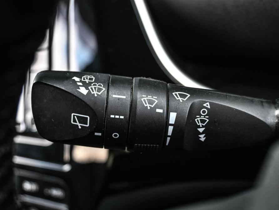 Toyota Prius IV (XW50) Новороссийск  - изображение 15