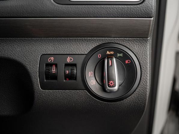 Volkswagen Touran I Рестайлинг 2 с пробегом 2012 года, цена 1 000 000 рублей, 117500 км, компактвэн, Автокод Объявления