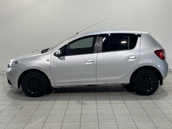 Renault Sandero II с пробегом 2015 года, цена 834 200 рублей, 58942 км, хэтчбек, Автокод Объявления