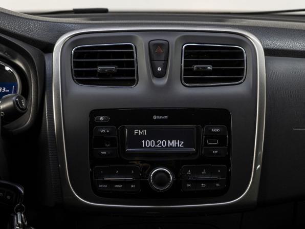 Renault Sandero II с пробегом 2018 года, цена 1 075 000 рублей, 143232 км, хэтчбек, Автокод Объявления