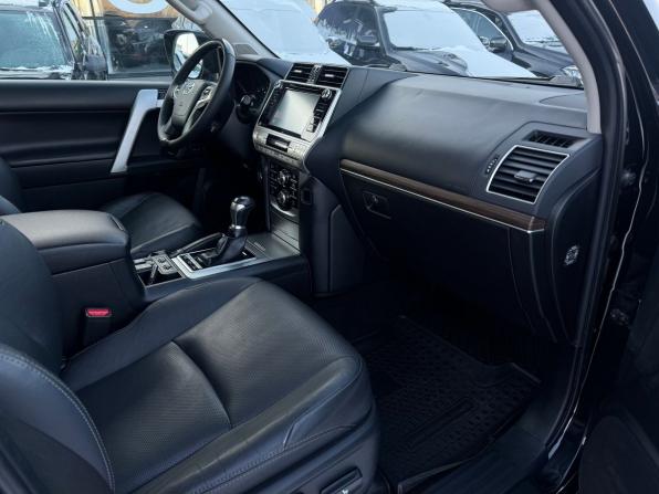 Toyota Land Cruiser Prado 150 Series Рестайлинг 2 с пробегом 2018 года, цена 4 617 999 рублей, 95857 км, внедорожник, Автокод Объявления