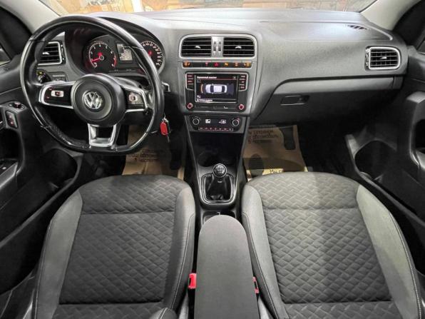 Volkswagen Polo V Рестайлинг с пробегом 2018 года, цена 993 700 рублей, 264000 км, седан, Автокод Объявления