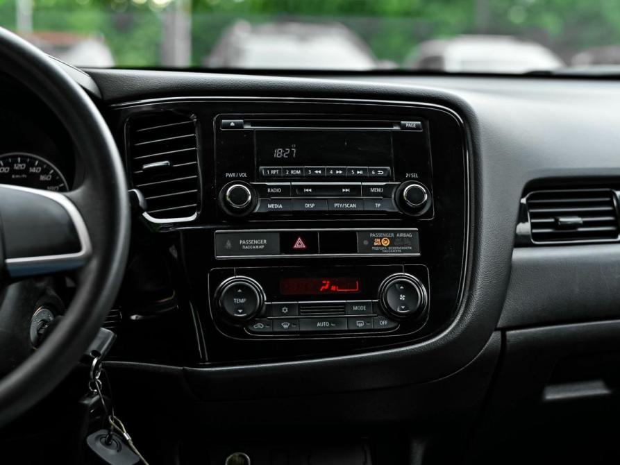 Mitsubishi Outlander III Рестайлинг 3 Санкт-Петербург  - изображение 9