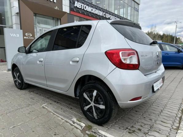 Renault Sandero II с пробегом 2015 года, цена 505 000 рублей, 180000 км, хэтчбек, Автокод Объявления