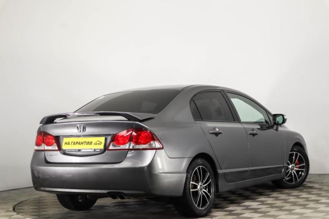 Honda Civic VIII Рестайлинг с пробегом 2010 года, цена 949 000 рублей, 216871 км, седан, Автокод Объявления