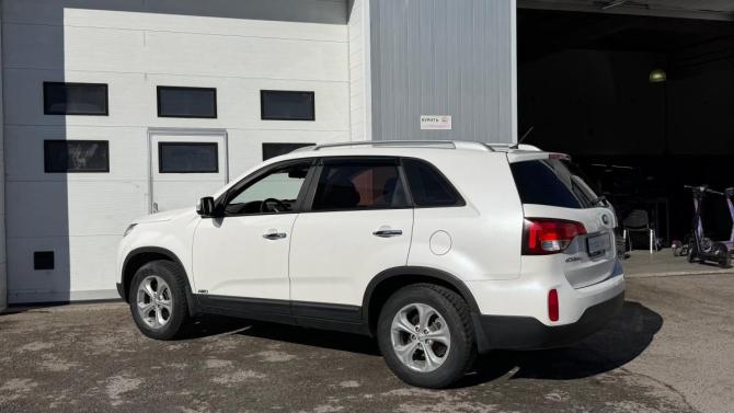 Kia Sorento II Рестайлинг с пробегом 2016 года, цена 1 981 900 рублей, 120216 км, внедорожник, Автокод Объявления