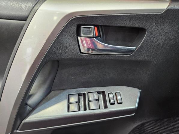 Toyota RAV4 IV (XA40) Рестайлинг с пробегом 2016 года, цена 2 390 000 рублей, 170642 км, внедорожник, Автокод Объявления