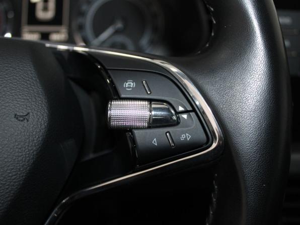 Skoda Rapid II с пробегом 2022 года, цена 1 549 900 рублей, 165222 км, лифтбек, Автокод Объявления