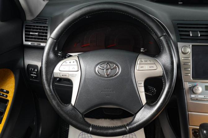 Toyota Camry VI (XV40) Рестайлинг с пробегом 2006 года, цена 1 329 000 рублей, 319000 км, седан, Автокод Объявления